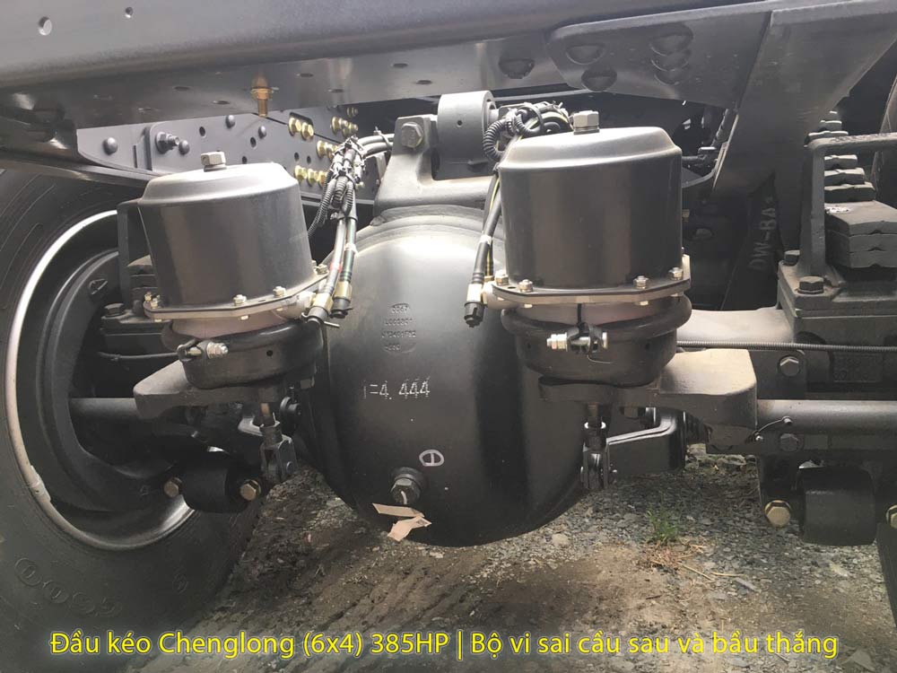 Giá xe đầu kéo Chenglong (6x4) 385HP Nhập Khẩu